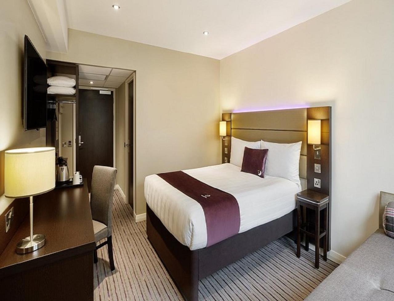 Linda International Near Delhi Airport-gross Group